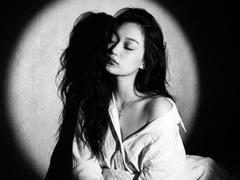 AlidaKarma - female with black hair webcam at xLoveCam