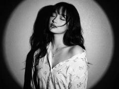 AlidaKarma - female with black hair webcam at xLoveCam