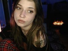 Alienfortwenty - female webcam at xLoveCam