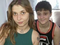 AliensForWenty - female webcam at xLoveCam