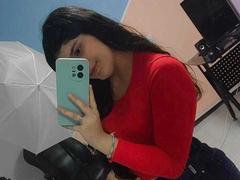 AlinaFoxyLina - female with black hair webcam at xLoveCam
