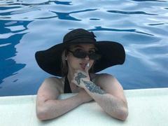 AlinaLee - blond female with  big tits webcam at xLoveCam