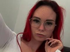 AlinaLou-hot - female with red hair webcam at xLoveCam