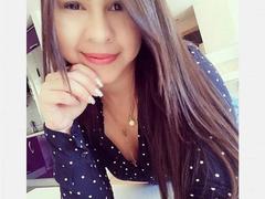 AlinaOwens - female with black hair webcam at xLoveCam