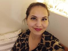 AlinasissyX - female with brown hair and  big tits webcam at xLoveCam