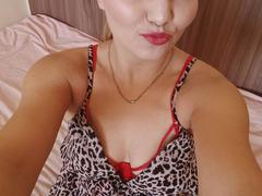 AlinasissyX - female with brown hair and  big tits webcam at xLoveCam