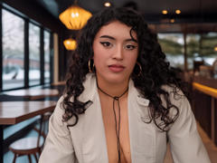 AlinnaPalacios - female with black hair and  big tits webcam at xLoveCam