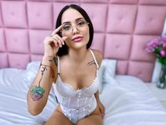 AlisonFerry - female webcam at xLoveCam
