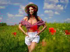 AlisonHeart - female with black hair webcam at xLoveCam