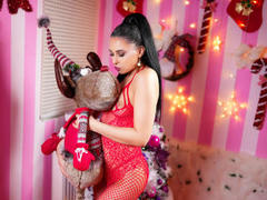 AlisonHeart - female with black hair webcam at xLoveCam