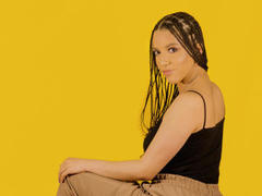 AlissonMuller - female with black hair webcam at xLoveCam