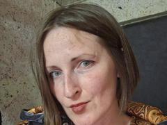 AllaSowinskaya - female with brown hair and  big tits webcam at xLoveCam