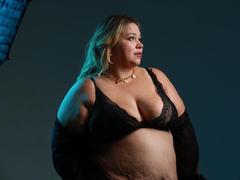 AllegraFeragamo - female webcam at xLoveCam