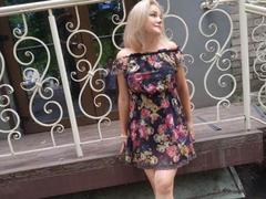 AlliRain from xLoveCam