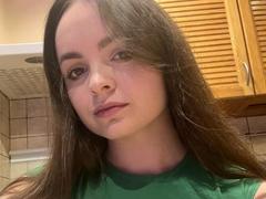 AllisonDream - female with brown hair and  small tits webcam at xLoveCam