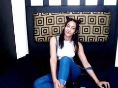 DejaVuOne - female with black hair and  small tits webcam at LiveJasmin