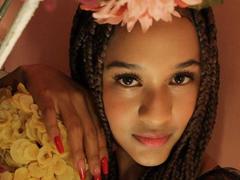 AllyMills from xLoveCam