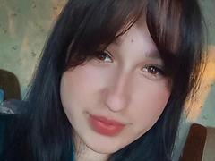 AlmaBlackI - female webcam at xLoveCam