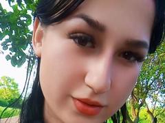 AlmaBlackI - female webcam at xLoveCam