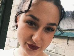 AlmaBlackI - female webcam at xLoveCam