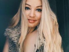 AlmaDeAngel69 - female with red hair webcam at xLoveCam