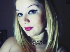 AlmaDeAngel69 - female with red hair webcam at xLoveCam