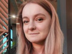 AlmaFlowers from xLoveCam