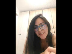 AlmaSil from xLoveCam