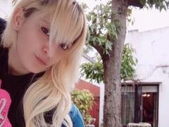 AlmitaMia-hot - blond female webcam at xLoveCam
