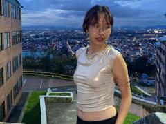 AlondraFae - female with brown hair webcam at xLoveCam