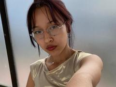 AlondraFae - female with brown hair webcam at xLoveCam