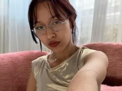 AlondraFae - female with brown hair webcam at xLoveCam