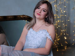 EvaBilberry - female with red hair webcam at LiveJasmin