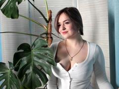 EvaBilberry - female with red hair webcam at LiveJasmin