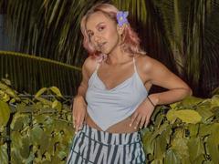 AlterEgoSecond - female with  small tits webcam at xLoveCam