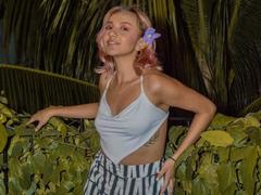 AlterEgoSecond - female with  small tits webcam at xLoveCam