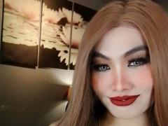 JerahAlbor - blond shemale webcam at LiveJasmin