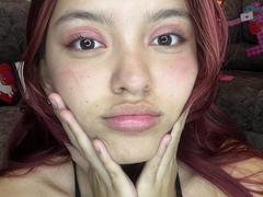 AlyMartiny - female webcam at xLoveCam