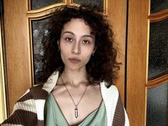 AlyceErway - female webcam at xLoveCam