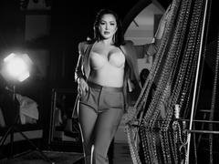 AlyceSkagen - female with black hair and  big tits webcam at xLoveCam