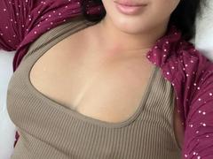 AlyceSkagen - female with black hair and  big tits webcam at xLoveCam