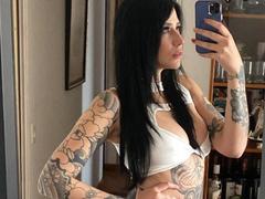 AlynaFerrer - female with black hair and  big tits webcam at xLoveCam