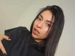 AmaiSalvatore - female with brown hair webcam at LiveJasmin