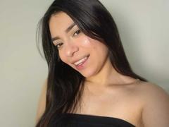 AmaiSalvatore - female with brown hair webcam at LiveJasmin