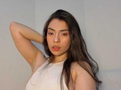 AmaiSalvatore - female with brown hair webcam at LiveJasmin