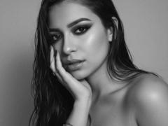 AmaiSalvatore - female with brown hair webcam at LiveJasmin