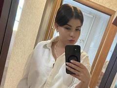 AmandaHoppe - female webcam at xLoveCam
