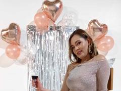 AmandaHotL - female webcam at xLoveCam