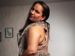 AmandaXBrown - female with black hair webcam at xLoveCam