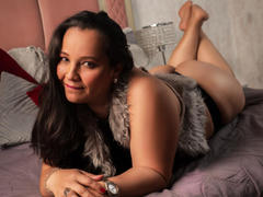 AmandaXBrown - female with black hair webcam at xLoveCam